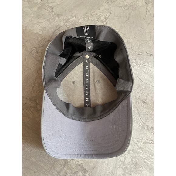 Gray and Black Under Armour Stretch-Fit Hat Size M/L - Picture 7 of 8
